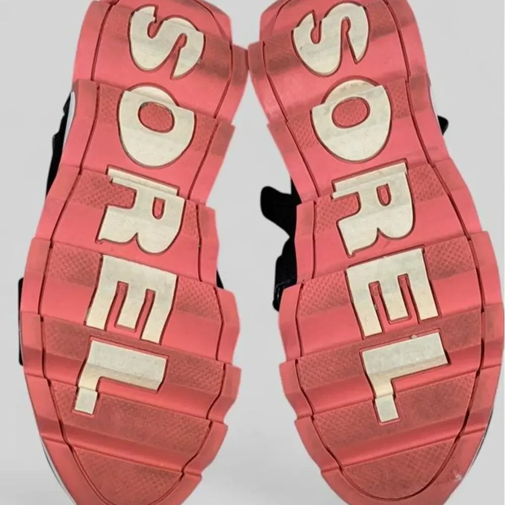 Women’s Sorel Kinetic Sneak in Black - Scalloped white/coral outsole size 7